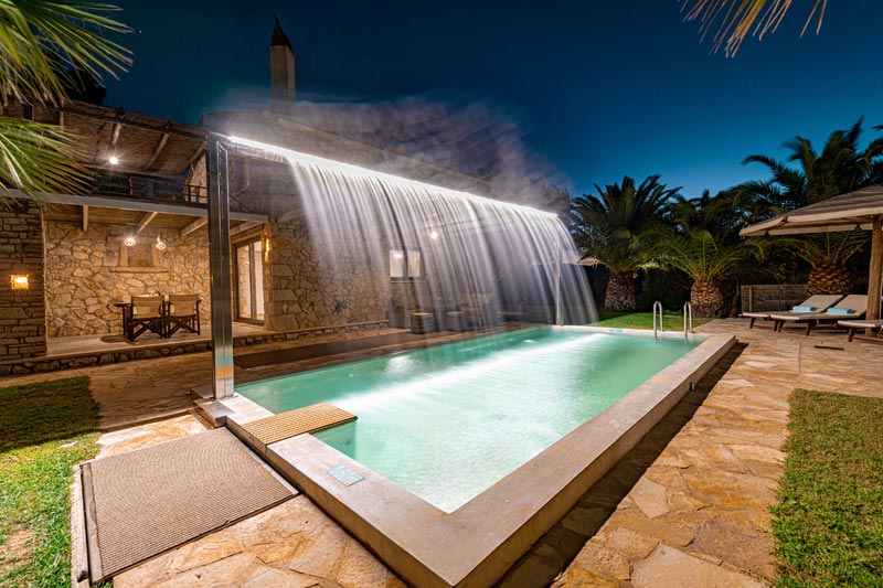 Kymaros Villa is a wonderful example of how contemporary luxury can coexist 